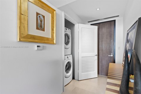 Купить кондоминиум в Майами, Флорида 1 спальня, 81.66м2, № 2061543 - фото 17