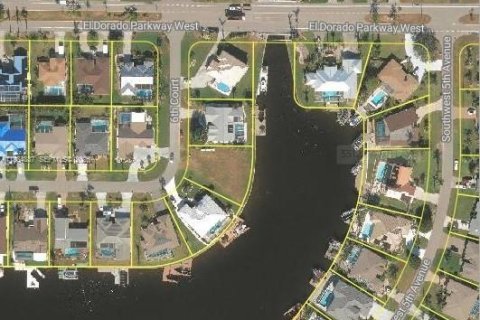 Terreno en venta en Cape Coral, Florida № 2048750 - foto 2