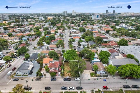Купить коммерческую недвижимость в Майами, Флорида № 1752656 - фото 4