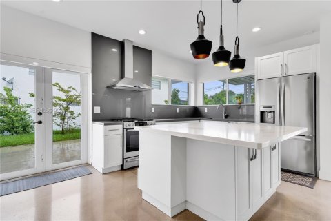 Villa ou maison à vendre à Miami, Floride: 4 chambres, 218.51 m2 № 2010088 - photo 8