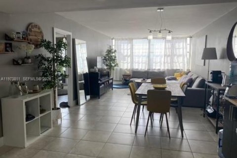 Снять в аренду кондоминиум в Майами, Флорида 1 спальня, 74.41м2, № 2038712 - фото 9