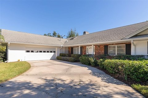 Villa ou maison à vendre à Belle Isle, Floride: 3 chambres, 200.58 m2 № 2431744 - photo 2
