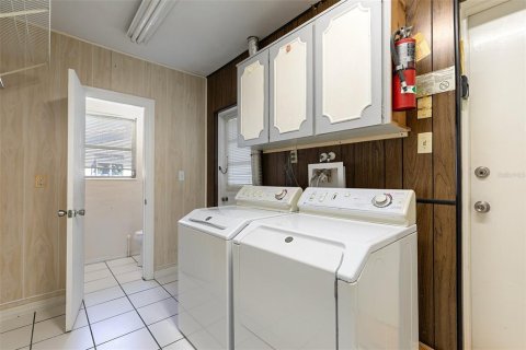 Villa ou maison à vendre à Belle Isle, Floride: 3 chambres, 200.58 m2 № 2431744 - photo 20