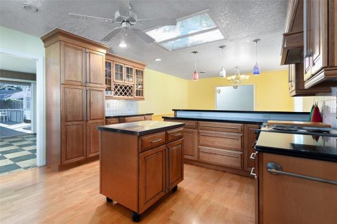 Villa ou maison à vendre à Belle Isle, Floride: 3 chambres, 200.58 m2 № 2431744 - photo 8