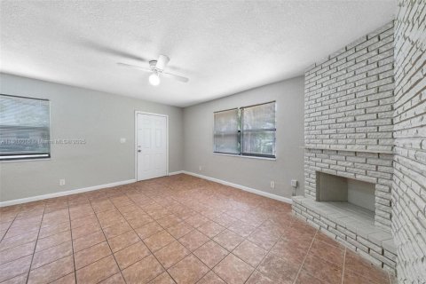 Villa ou maison à vendre à Margate, Floride: 4 chambres, 119.66 m2 № 1770617 - photo 21