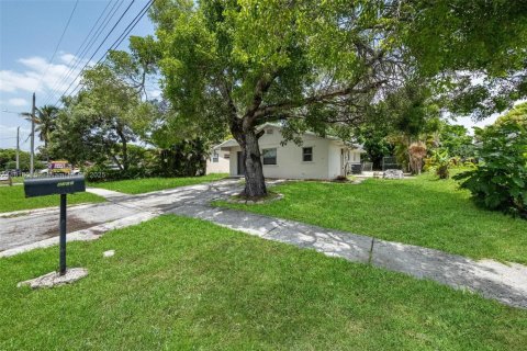 Villa ou maison à vendre à Margate, Floride: 4 chambres, 119.66 m2 № 1770617 - photo 25