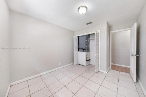 Villa ou maison à vendre à Margate, Floride: 4 chambres, 119.66 m2 № 1770617 - photo 14