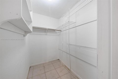 Villa ou maison à vendre à Margate, Floride: 4 chambres, 119.66 m2 № 1770617 - photo 19
