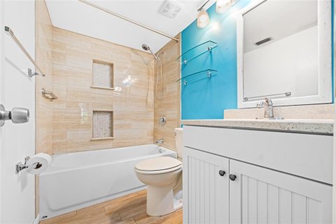 Condo in Palm Coast, Florida, 3 bedrooms № 2096748 - photo 18