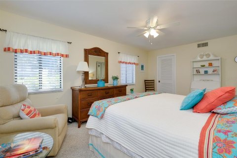 Condo in Venice, Florida, 2 bedrooms № 2142365 - photo 29