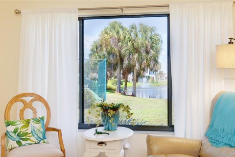 Condo in Venice, Florida, 2 bedrooms № 2142365 - photo 18