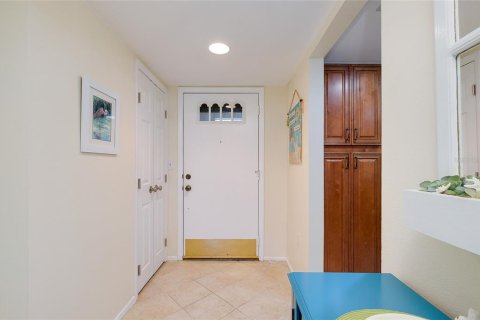 Condo in Venice, Florida, 2 bedrooms № 2142365 - photo 4