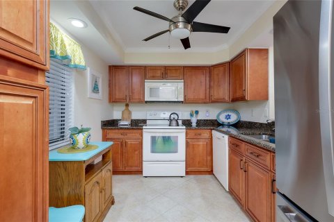 Condo in Venice, Florida, 2 bedrooms № 2142365 - photo 6