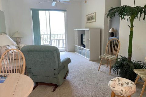 Condominio en venta en Land O' Lakes, Florida, 1 dormitorio, 69.68 m2 № 2098021 - foto 2