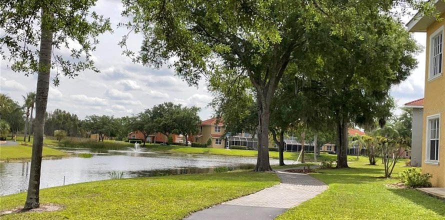 Condominio en Land O' Lakes, Florida, 1 dormitorio № 2098021