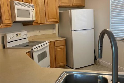 Condominio en venta en Land O' Lakes, Florida, 1 dormitorio, 69.68 m2 № 2098021 - foto 15