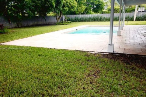 Villa ou maison à louer à Pinecrest, Floride: 3 chambres, 158.49 m2 № 1859049 - photo 22