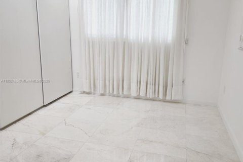 Villa ou maison à louer à Pinecrest, Floride: 3 chambres, 158.49 m2 № 1859049 - photo 10