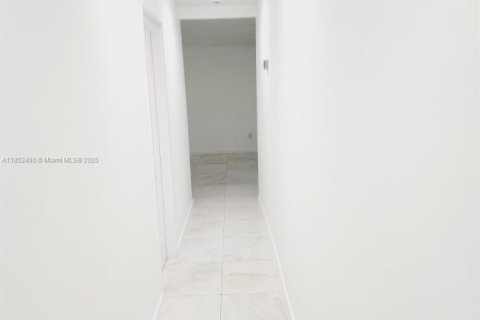 Casa en alquiler en Pinecrest, Florida, 3 dormitorios, 158.49 m2 № 1859049 - foto 7
