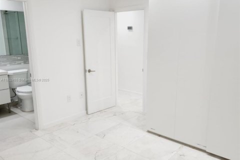 Villa ou maison à louer à Pinecrest, Floride: 3 chambres, 158.49 m2 № 1859049 - photo 8
