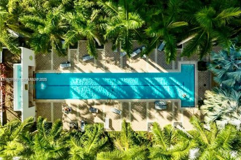 Condo in Miami, Florida, 1 bedroom № 1985973 - photo 29