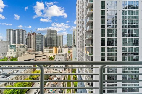 Condo in Miami, Florida, 1 bedroom № 1985973 - photo 9