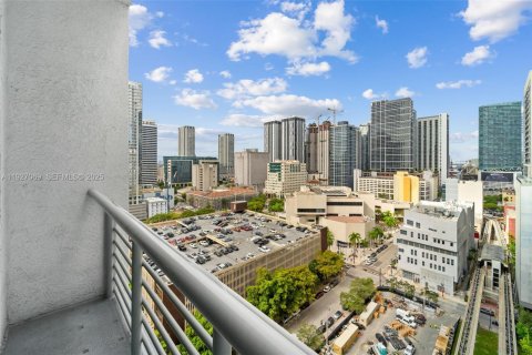 Condo in Miami, Florida, 1 bedroom № 1985973 - photo 10
