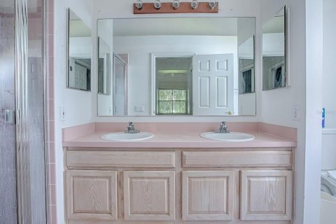 House in Lady Lake, Florida 2 bedrooms, 144 sq.m. № 1918259 - photo 23