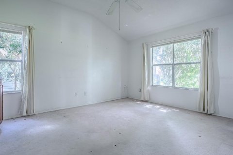House in Lady Lake, Florida 2 bedrooms, 144 sq.m. № 1918259 - photo 20