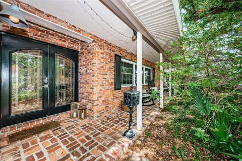 House in Saint Petersburg, Florida 4 bedrooms, 246.93 sq.m. № 1622290 - photo 7