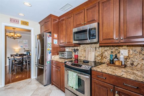 House in Saint Petersburg, Florida 4 bedrooms, 246.93 sq.m. № 1622290 - photo 19