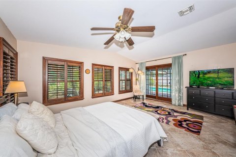 House in Saint Petersburg, Florida 4 bedrooms, 246.93 sq.m. № 1622290 - photo 28