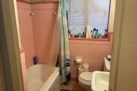 House in Gainesville, Florida 3 bedrooms, 145.95 sq.m. № 2429316 - photo 6