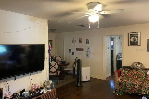 House in Gainesville, Florida 3 bedrooms, 145.95 sq.m. № 2429316 - photo 2