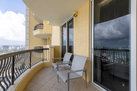 Condo in Sunny Isles Beach, Florida, 2 bedrooms  № 1836103 - photo 18