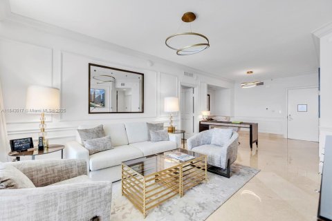 Condo in Sunny Isles Beach, Florida, 2 bedrooms  № 1836103 - photo 6