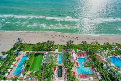 Condo in Sunny Isles Beach, Florida, 2 bedrooms  № 1836103 - photo 3