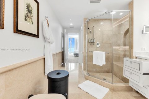 Condo in Sunny Isles Beach, Florida, 2 bedrooms  № 1836103 - photo 30