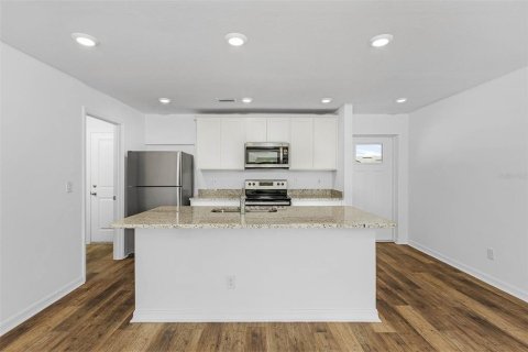 House in North Port, Florida 3 bedrooms, 106.19 sq.m. № 1108126 - photo 3