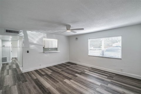 Appartement à louer à Fort Lauderdale, Floride: 1 chambre, 57.6 m2 № 1965359 - photo 1