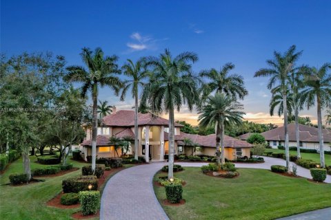 Casa en venta en Weston, Florida, 6 dormitorios, 528.24 m2 № 1890068 - foto 2