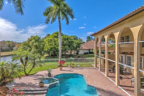 Casa en venta en Weston, Florida, 6 dormitorios, 528.24 m2 № 1890068 - foto 4