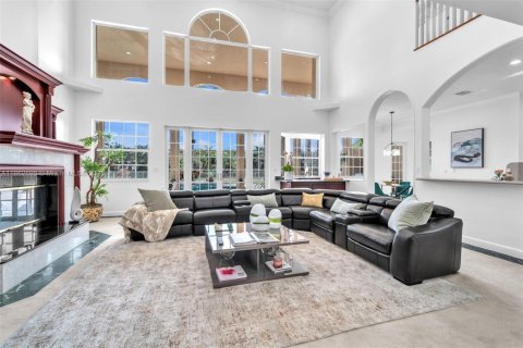 Casa en venta en Weston, Florida, 6 dormitorios, 528.24 m2 № 1890068 - foto 20