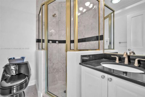 Casa en venta en Weston, Florida, 6 dormitorios, 528.24 m2 № 1890068 - foto 28