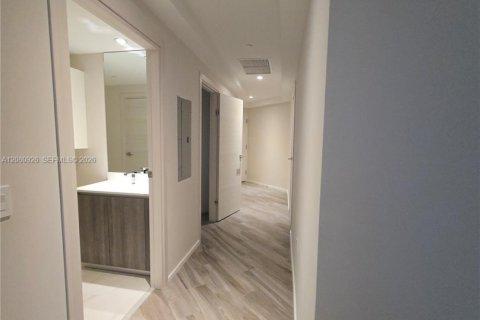 Copropriété à louer à Miami, Floride: 2 chambres, 107.02 m2 № 2261574 - photo 12