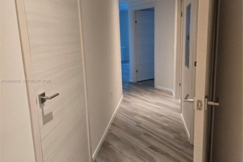 Copropriété à louer à Miami, Floride: 2 chambres, 107.02 m2 № 2261574 - photo 11