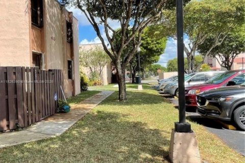 Adosado en alquiler en Miami, Florida, 3 dormitorios, 104.98 m2 № 1794685 - foto 18