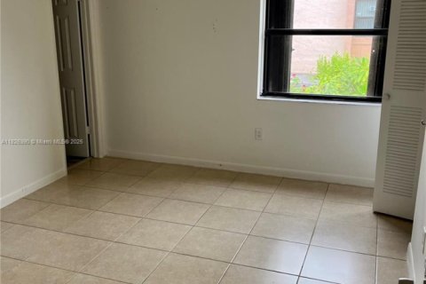 Adosado en alquiler en Miami, Florida, 3 dormitorios, 104.98 m2 № 1794685 - foto 7
