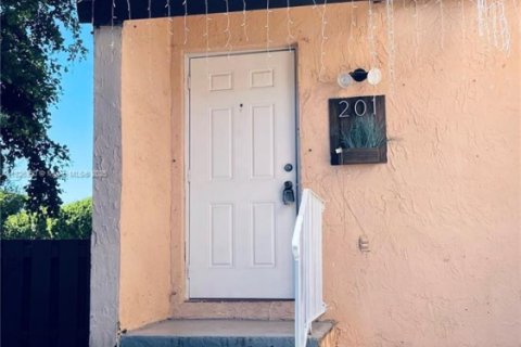 Adosado en alquiler en Miami, Florida, 3 dormitorios, 104.98 m2 № 1794685 - foto 21