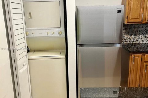 Adosado en alquiler en Miami, Florida, 3 dormitorios, 104.98 m2 № 1794685 - foto 3